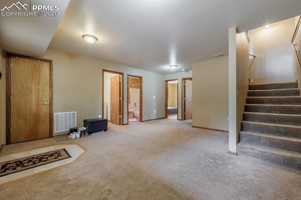 Image 31 of 33: Family Room