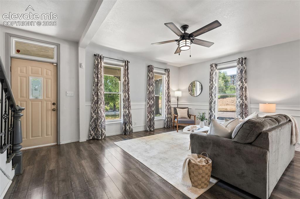 Image 11 of 49: Living Room
