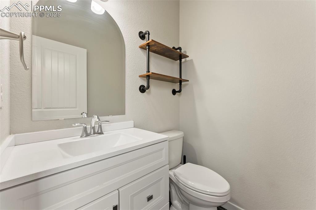 Image 8 of 47: Bathroom