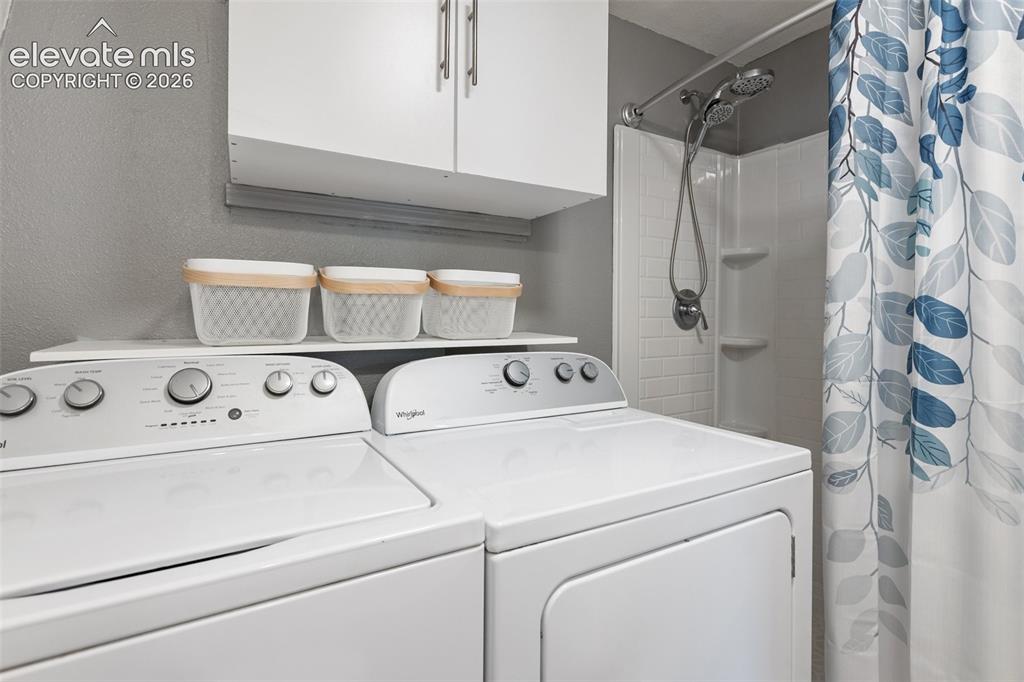 Image 14 of 40: Laundry