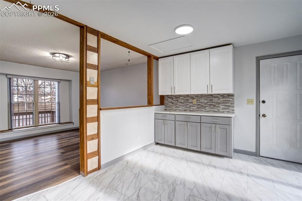 Image 12 of 41: Kitchen