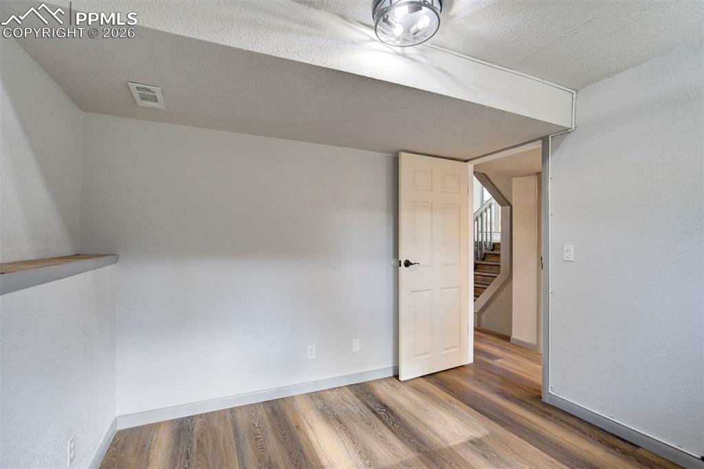 Image 21 of 41: Bedroom