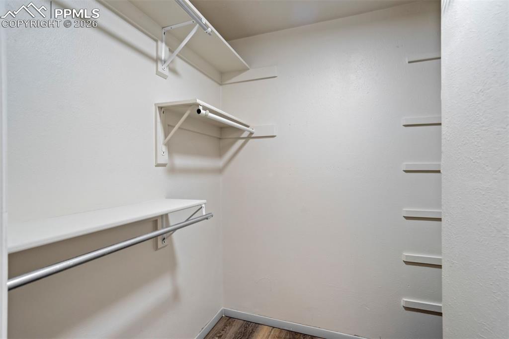 Image 25 of 41: Closet