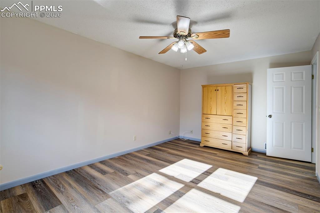 Image 28 of 41: Bedroom