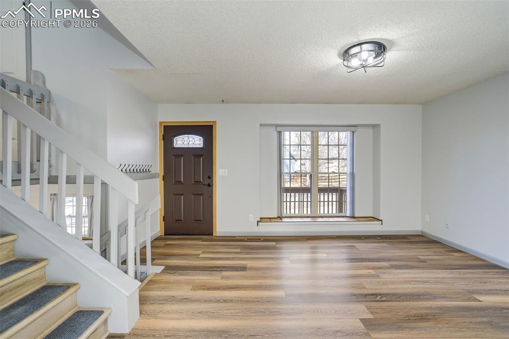 Image 6 of 41: Entry