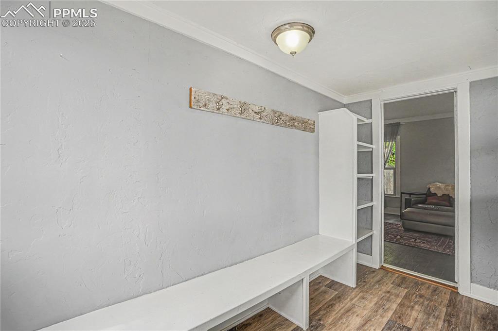 Image 4 of 23: Seller