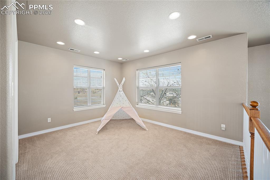 Image 24 of 49: Loft