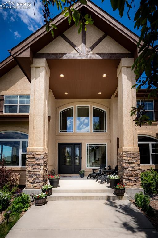 Image 5 of 49: Entry