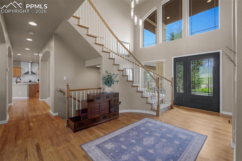 Image 7 of 49: Entry