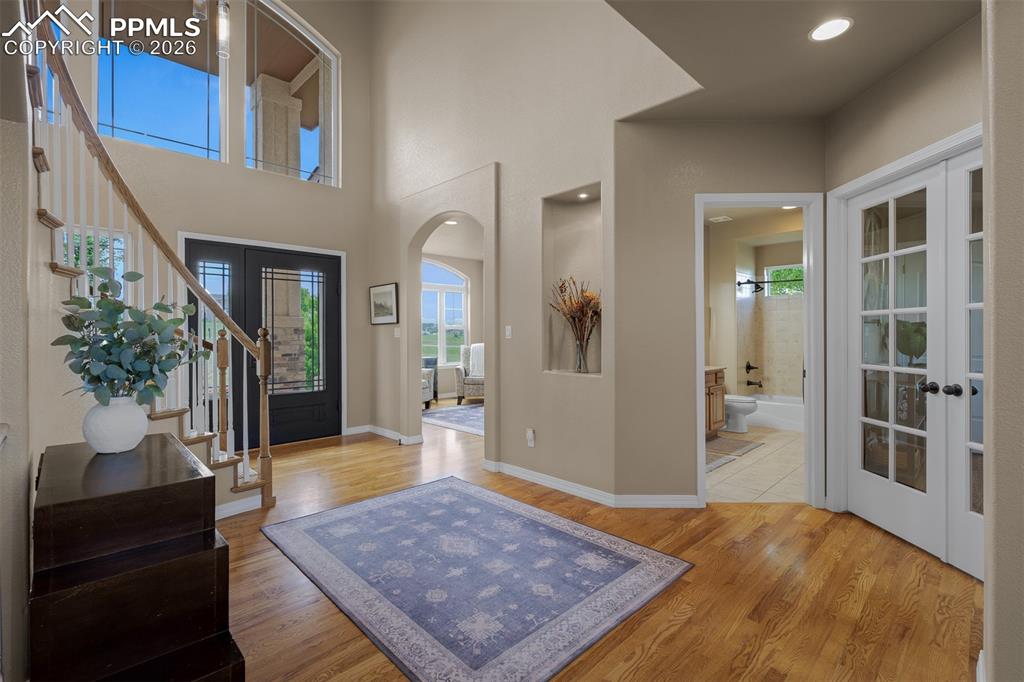 Image 8 of 49: Entry