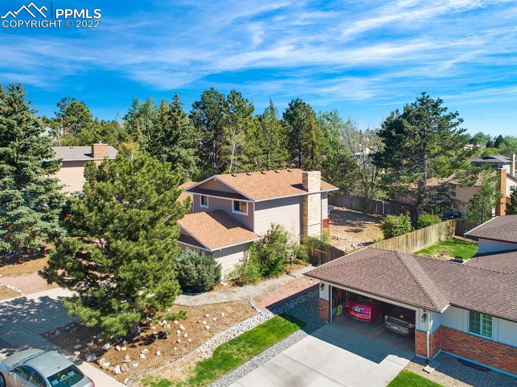 Listing 8277012, Image 3 of 32