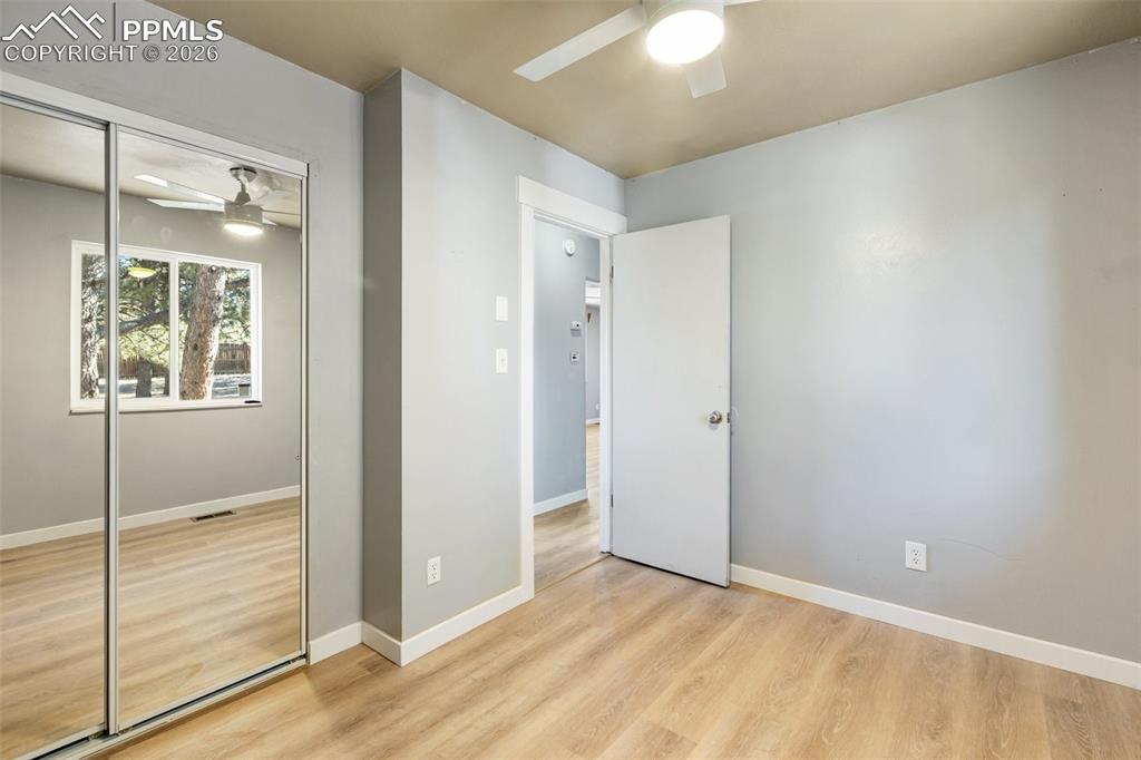 Image 31 of 36: Bedroom