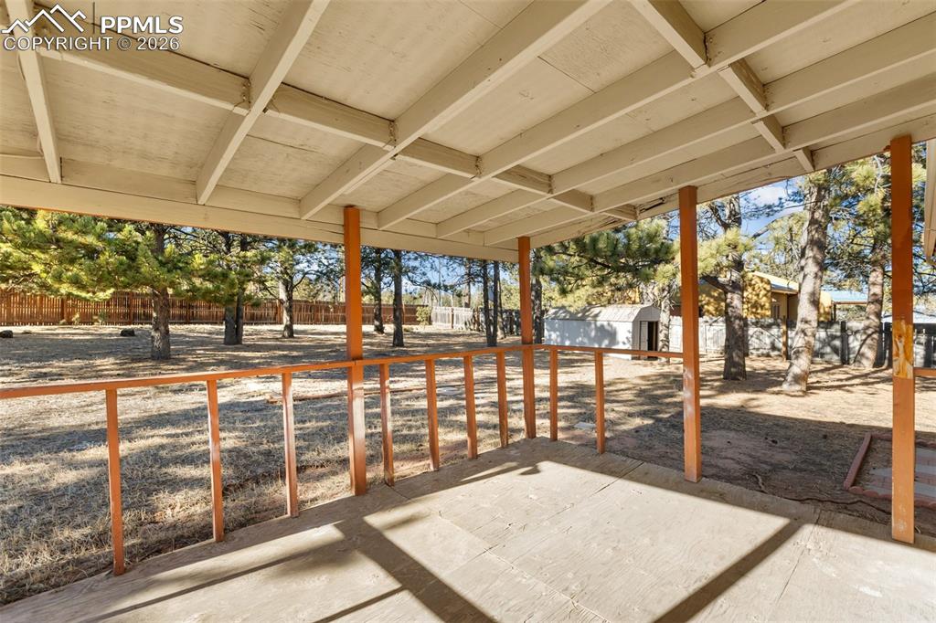 Image 34 of 36: Patio