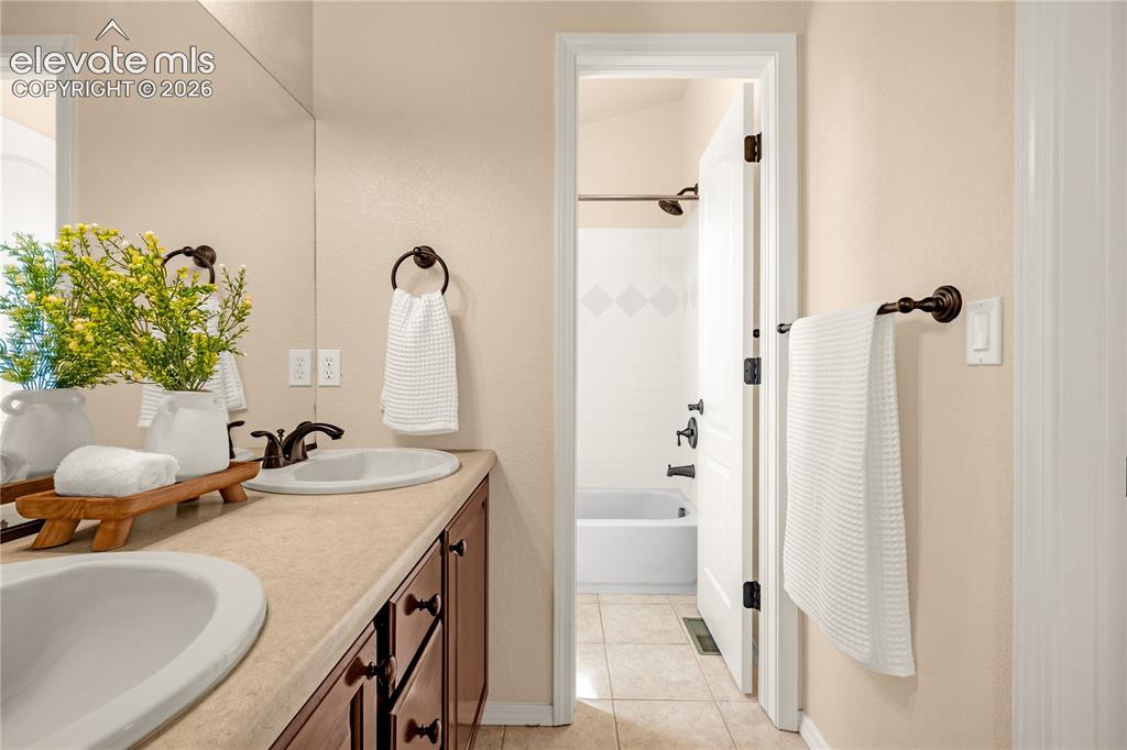 Image 29 of 41: Jack & Jill Bath upstairs
