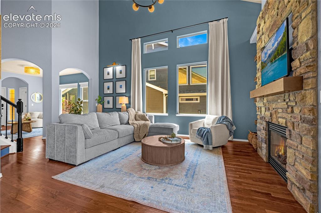 Image 5 of 41: Living Room