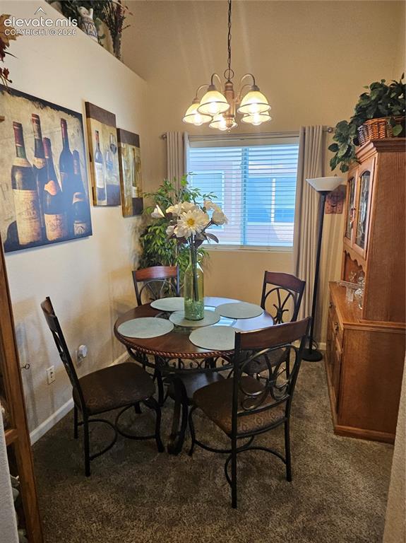 Image 10 of 24: Dining Area