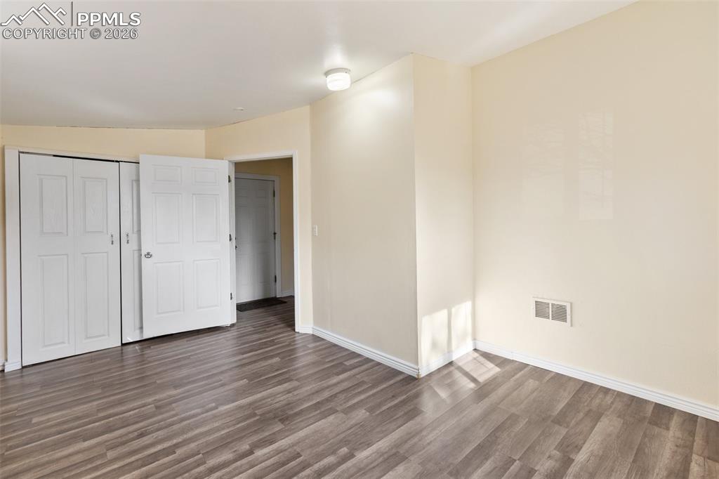 Image 22 of 37: Bedroom