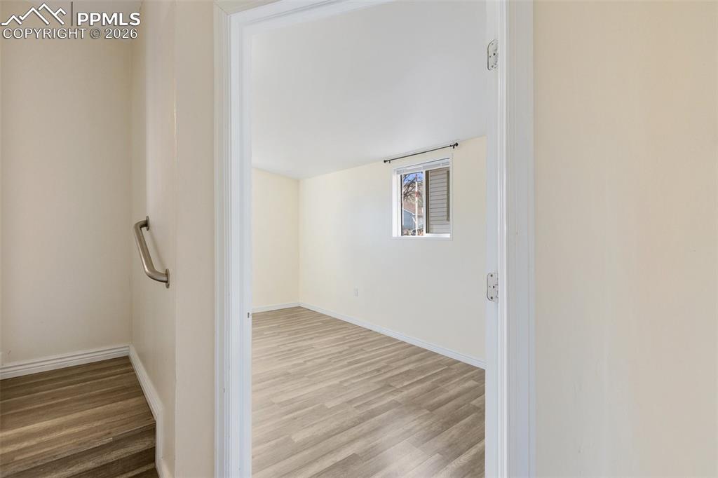 Image 23 of 37: Bedroom