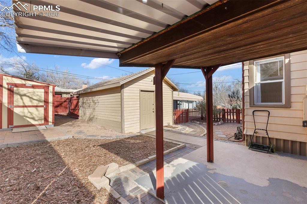 Image 35 of 37: Patio