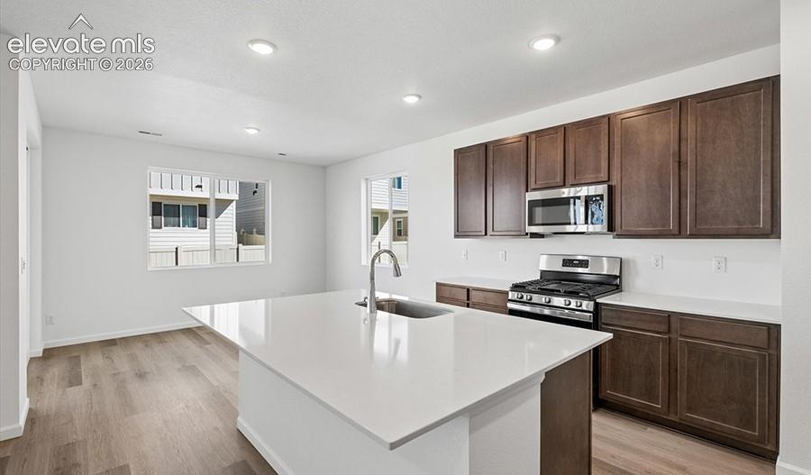 Image 10 of 26: Kitchen