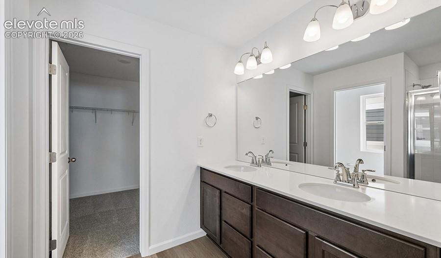 Image 17 of 26: Bathroom