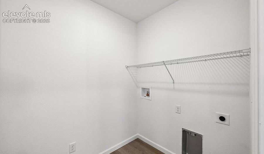 Image 19 of 26: Laundry