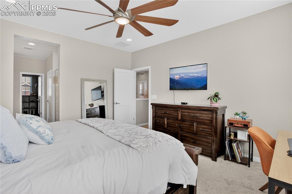 Image 25 of 47: Bedroom