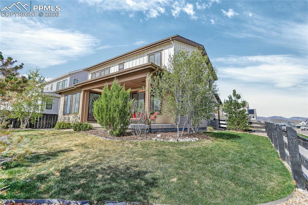 Image 45 of 47: Back of Structure