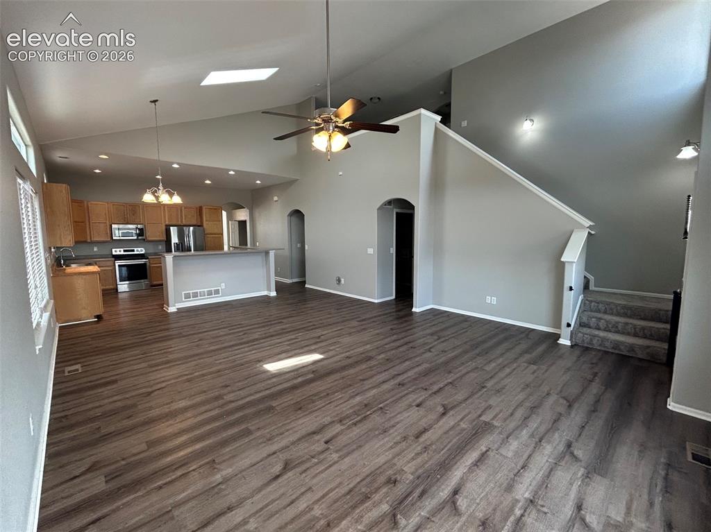 Image 18 of 41: Living Room