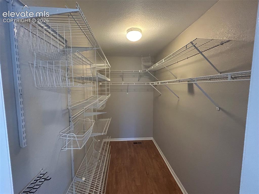 Image 21 of 41: Closet