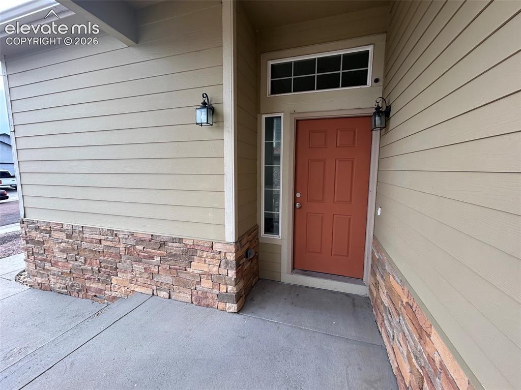 Image 6 of 41: Entry