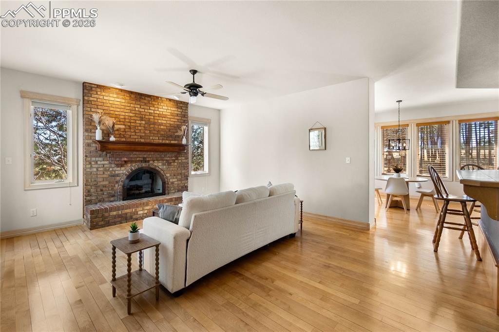 Image 10 of 50: Living Room