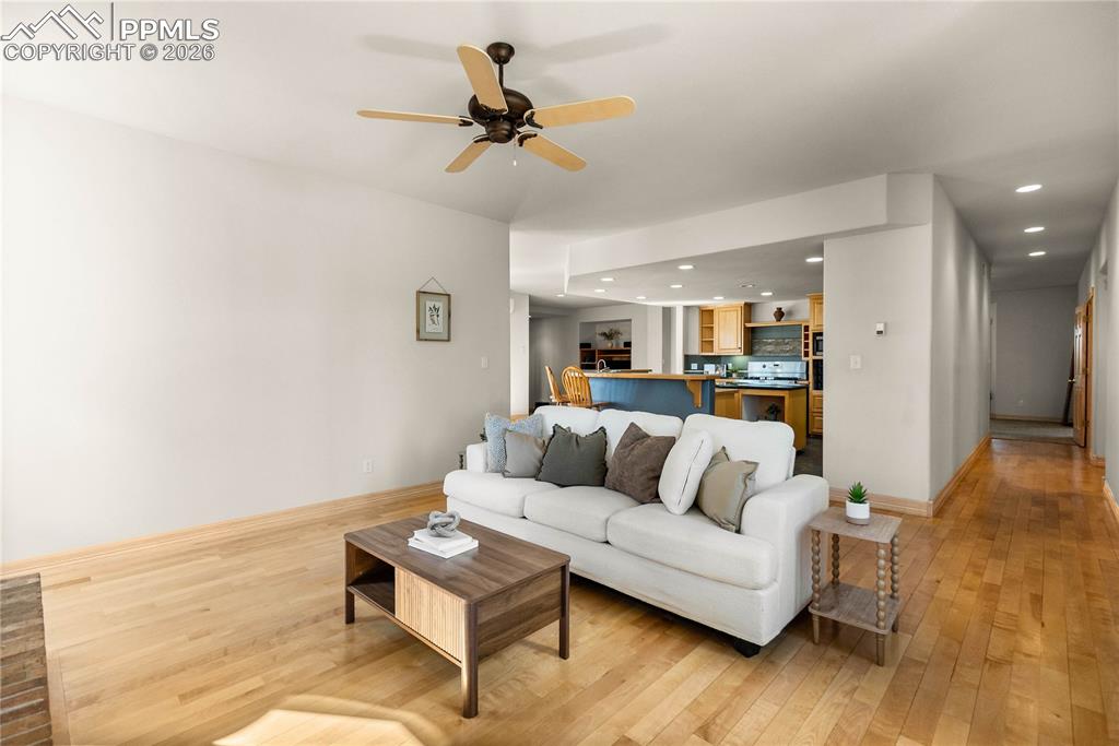 Image 11 of 50: Living Room