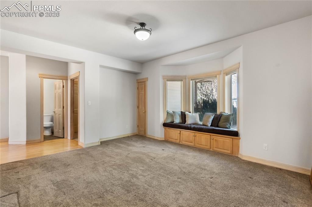 Image 20 of 50: Bedroom