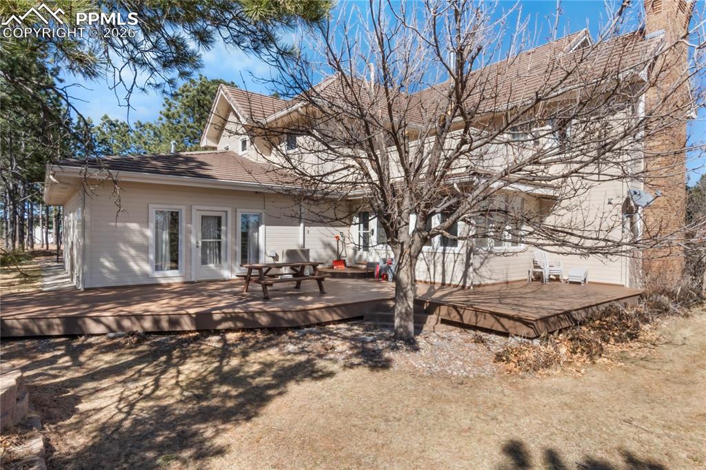 Image 22 of 50: Back of Structure