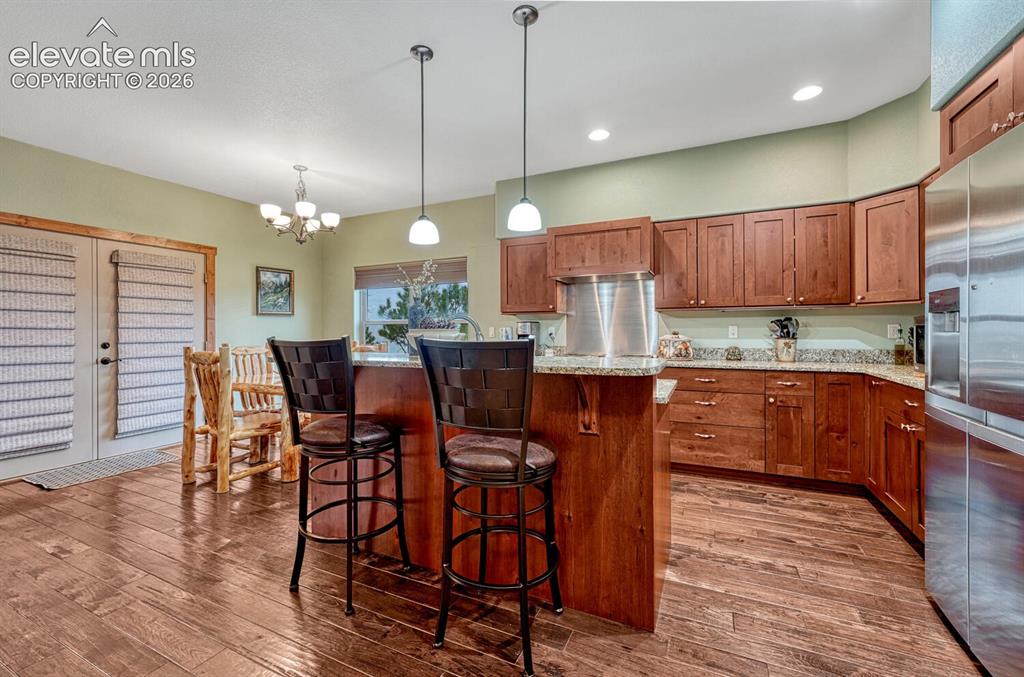 Image 14 of 50: Kitchen
