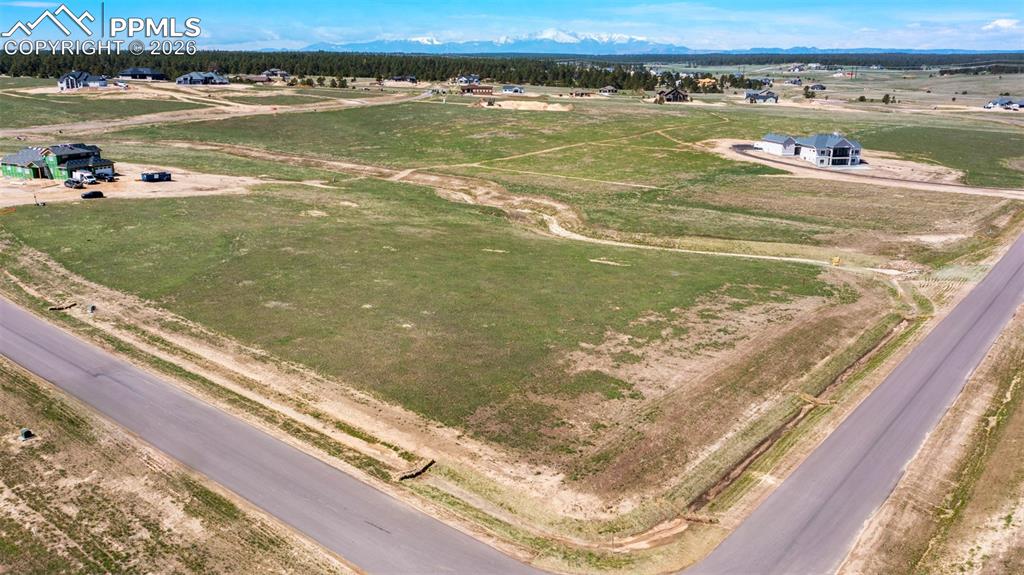 Image 16 of 21: Corner Lot