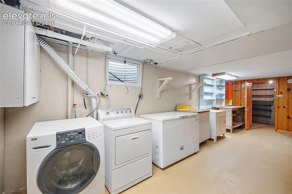Image 42 of 46: Laundry