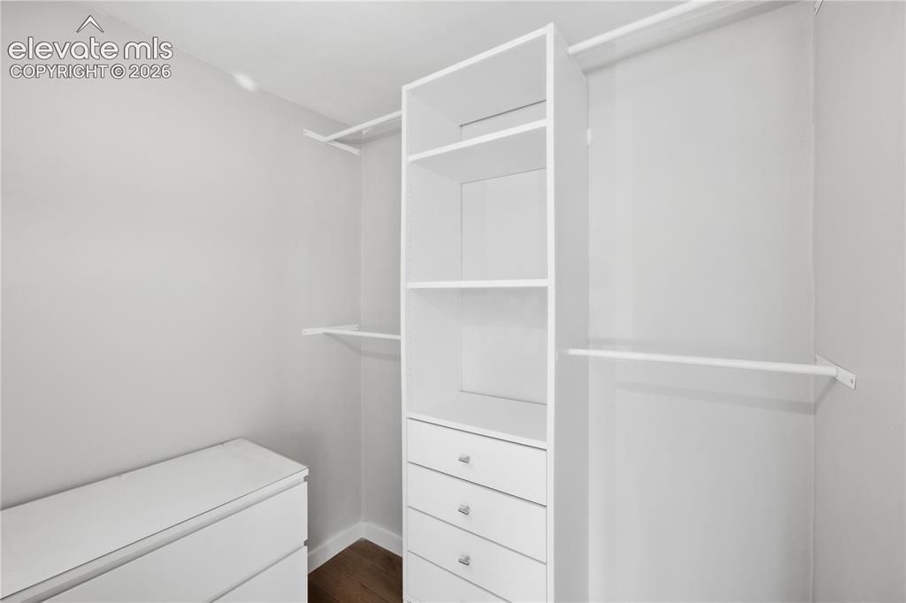 Image 5 of 26: Closet