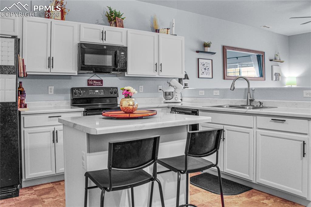 Image 5 of 19: Kitchen