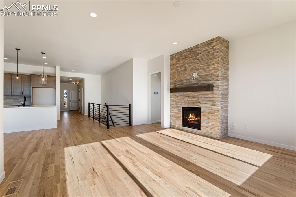 Image 15 of 50: Living Room