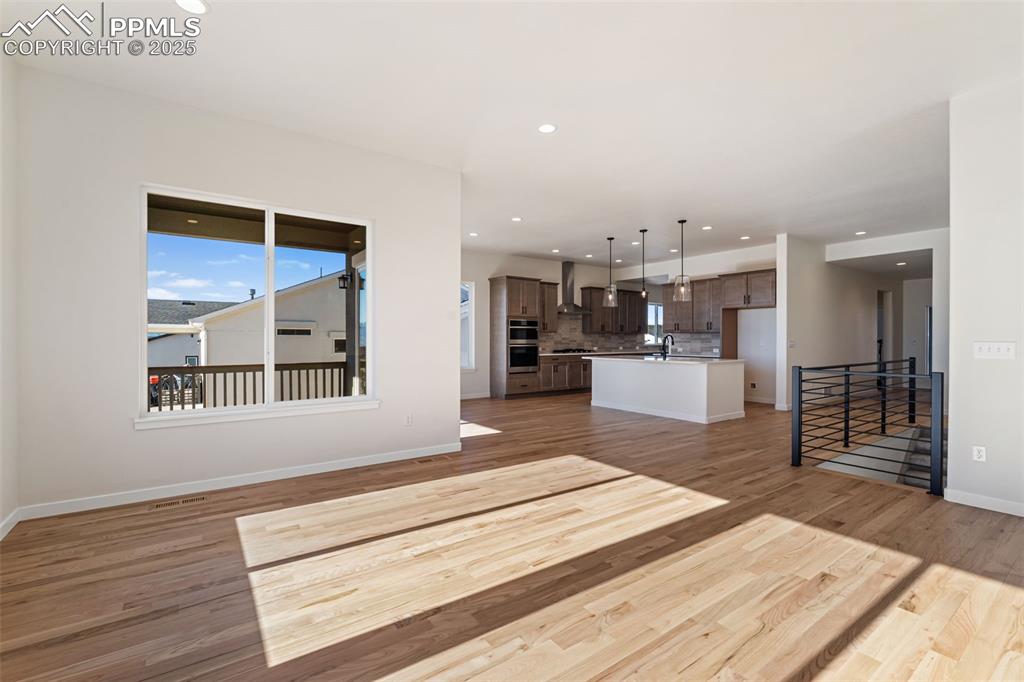 Image 16 of 50: Living Room