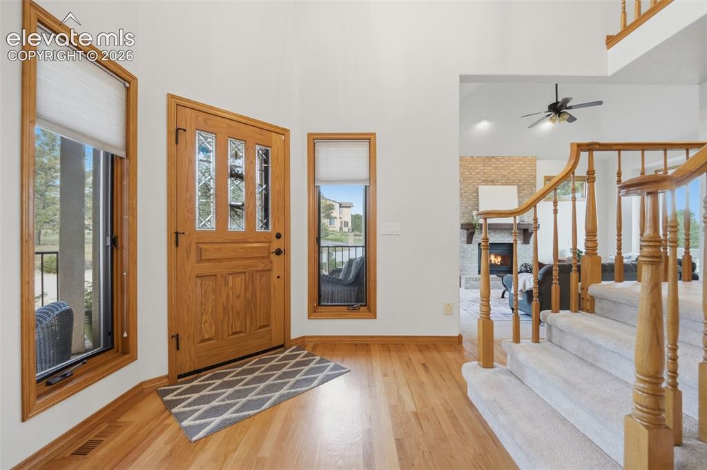 Image 11 of 50: Entry