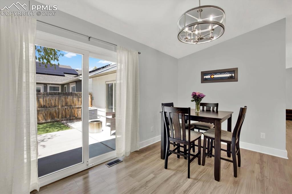 Image 9 of 37: Dining Area
