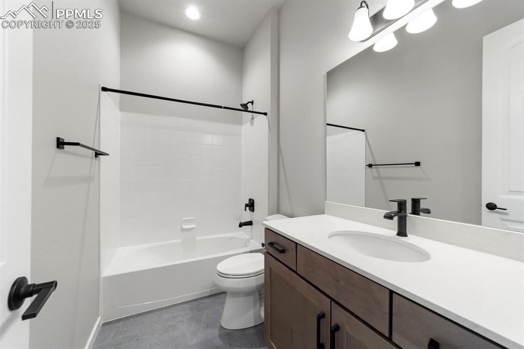 Image 15 of 31: Same floor plan, different house for demonstration