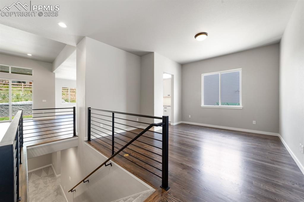 Image 2 of 31: Same floor plan, different house for demonstration