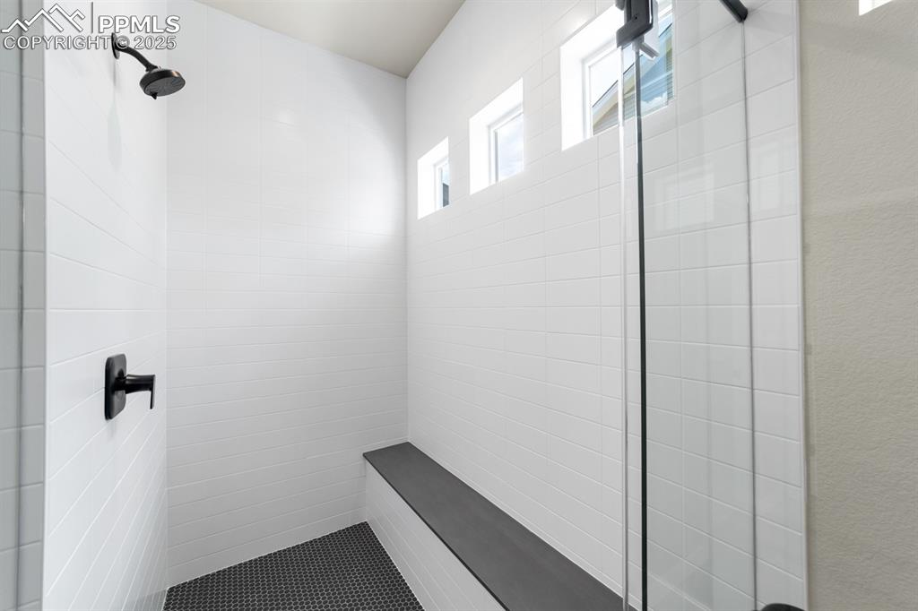 Image 21 of 31: Same floor plan, different house for demonstration