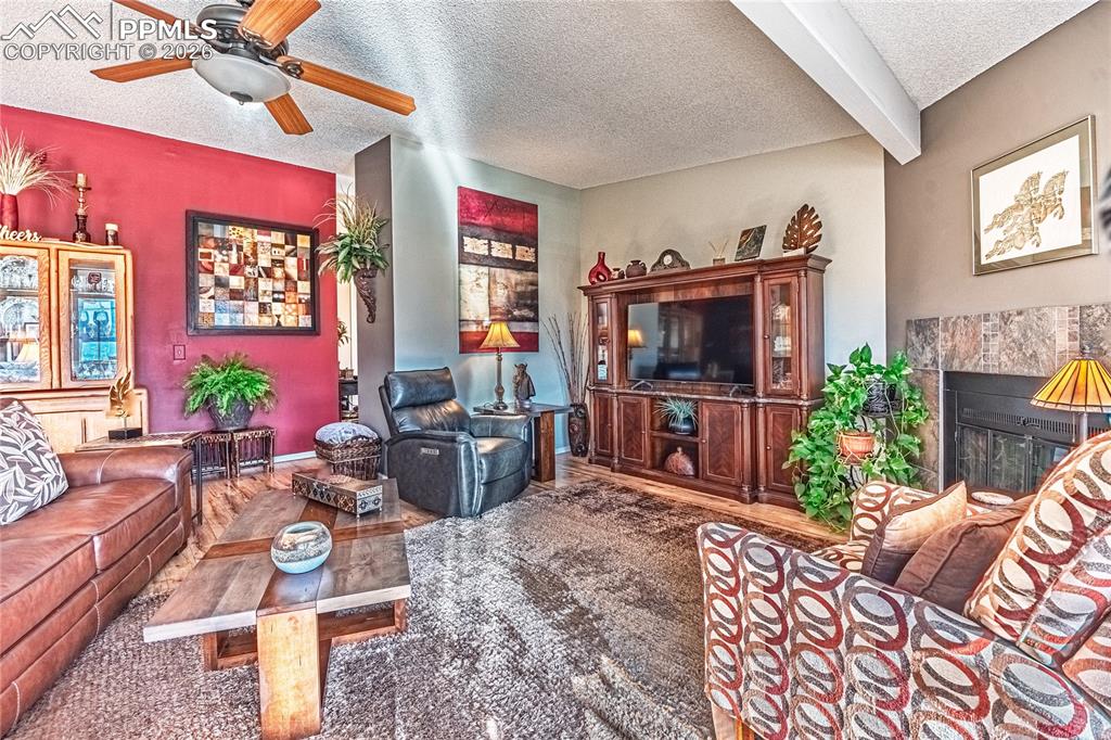 Image 10 of 35: Living Room