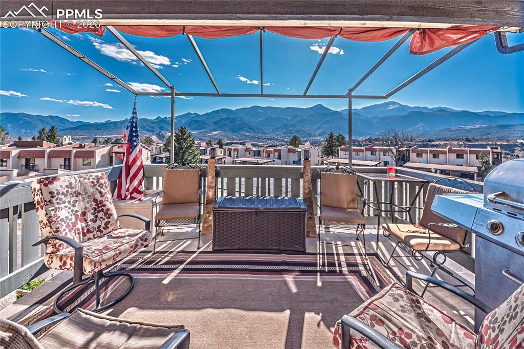 Image 11 of 35: Patio