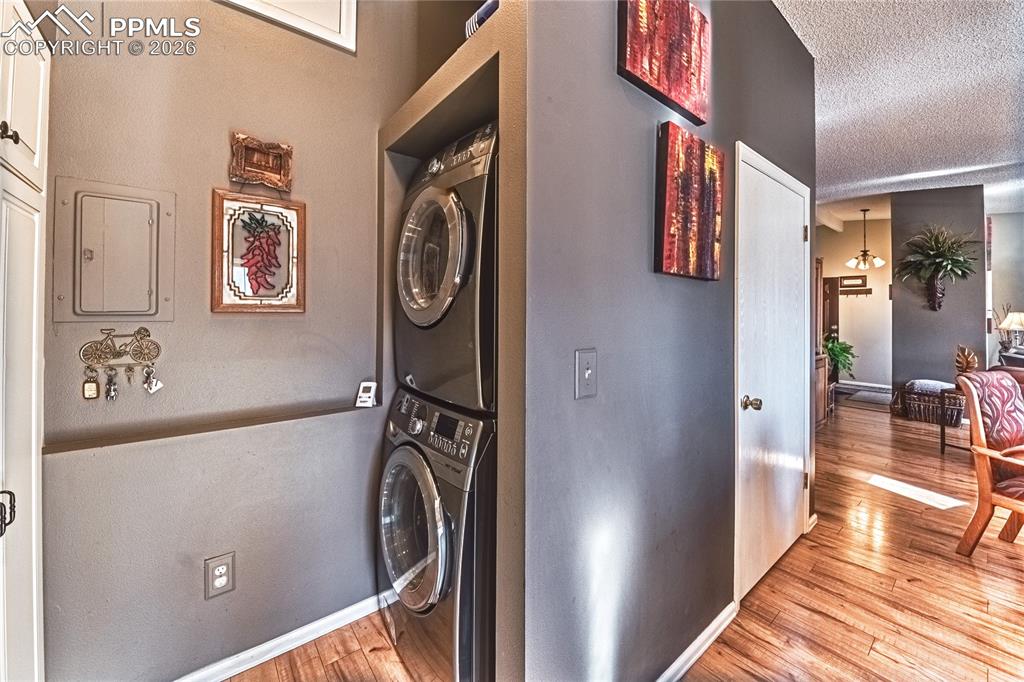 Image 22 of 35: Laundry